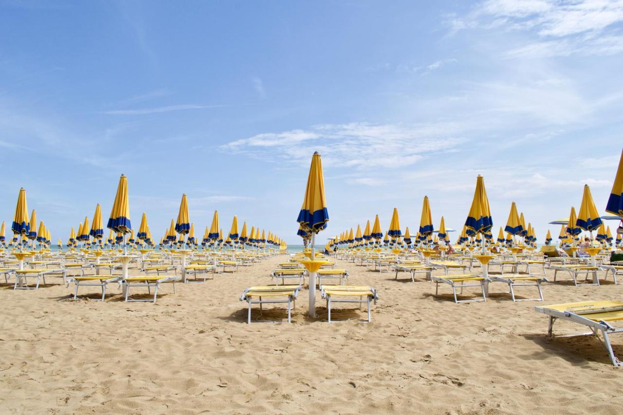 Appartamento Alghe Rosse Lido di Jesolo Exterior foto