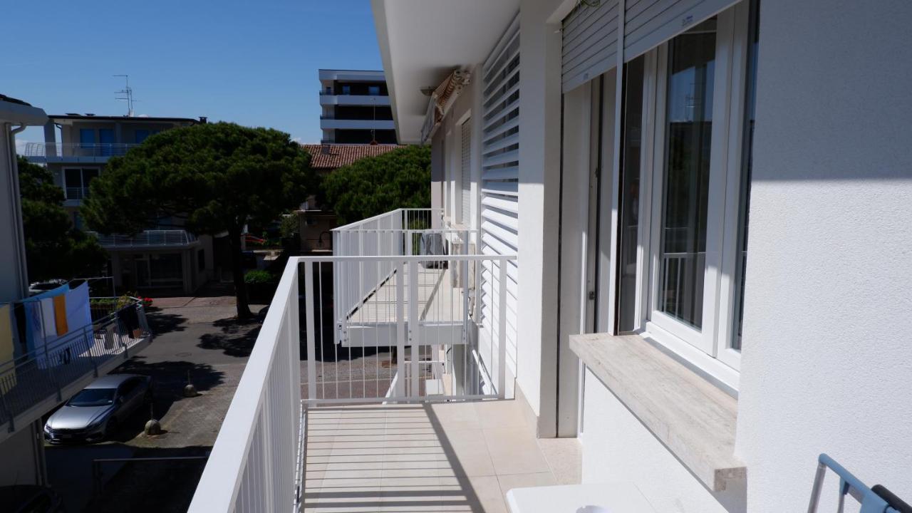 Appartamento Alghe Rosse Lido di Jesolo Exterior foto